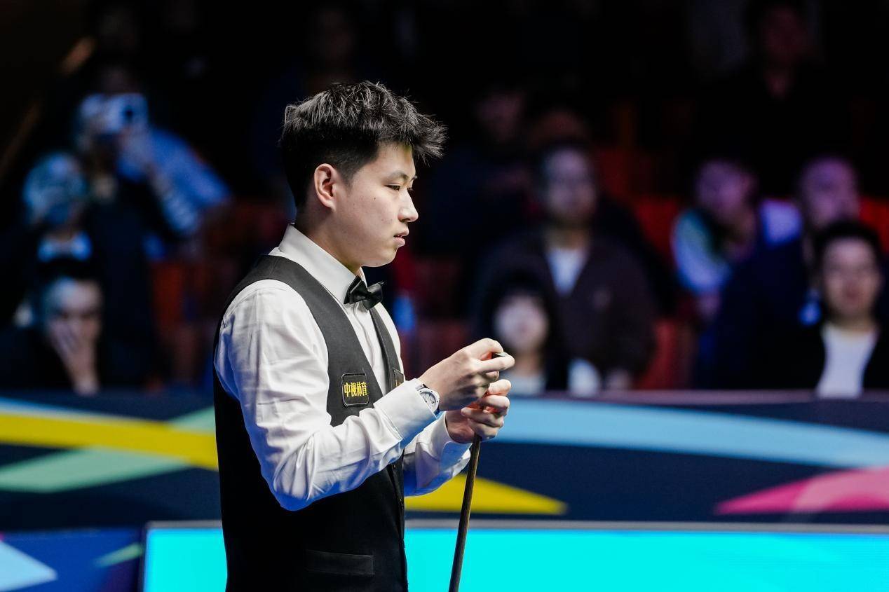 爱游戏中国-底特律活塞艾维受伤